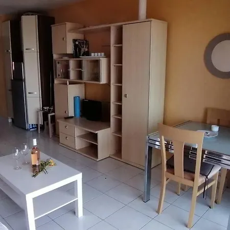 Appartement T2 45m2 face mer avec terrasse * Fréjus